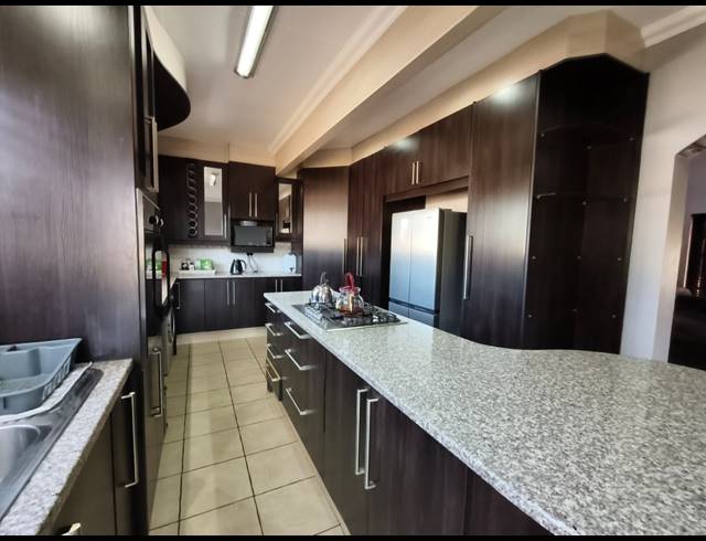 3 BEDROOM HOUSE TO LET IN UNITAS PARK